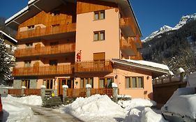 Hotel Dama Bianca  3*